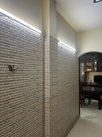 Bathroom in 2 BHK Builder Floor at DLF Pink Town House, Dlf City Phase 3 – for Rent
