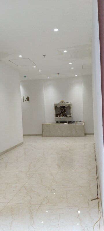 Room in 1 BHK Apartment at Lower Parel West – for Rent