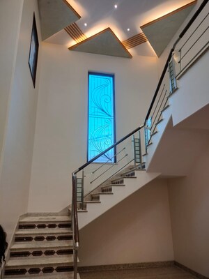 Furnished Amenities in 4 BHK Villa at Pratap Nagar – for Rent