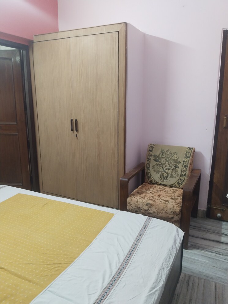 Bedroom, gomti nagar 1 RK 300 Sq.Ft. Builder Floor In Gomti Nagar Lucknow 9098577