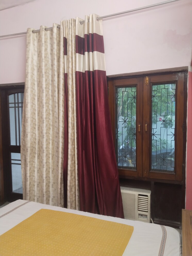 Bedroom, gomti nagar 1 RK 300 Sq.Ft. Builder Floor In Gomti Nagar Lucknow 9098577