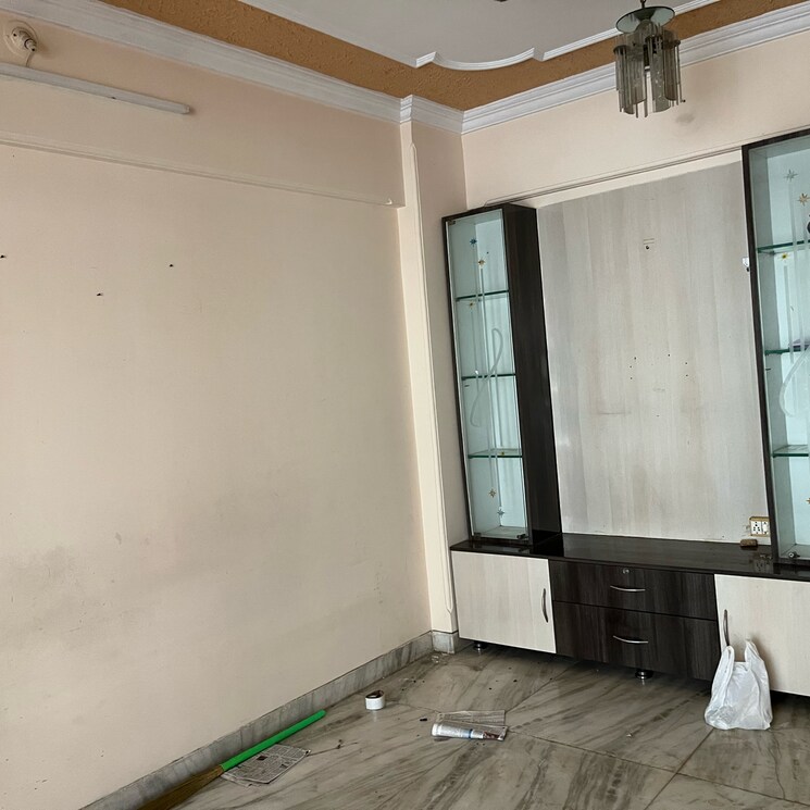 Room, sector 13 sanpada 1 Bedroom 400 Sq.Ft. Apartment In Sector 13 Sanpada Navi Mumbai 9098593