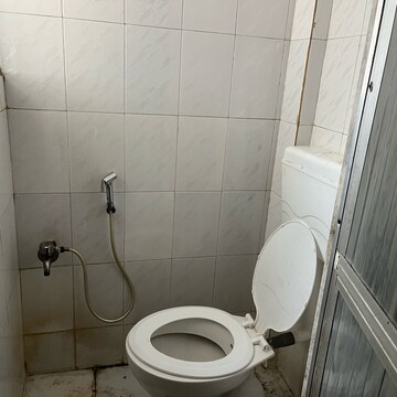 Bathroom in 1 BHK Apartment at Sector 13 Sanpada – for Rent