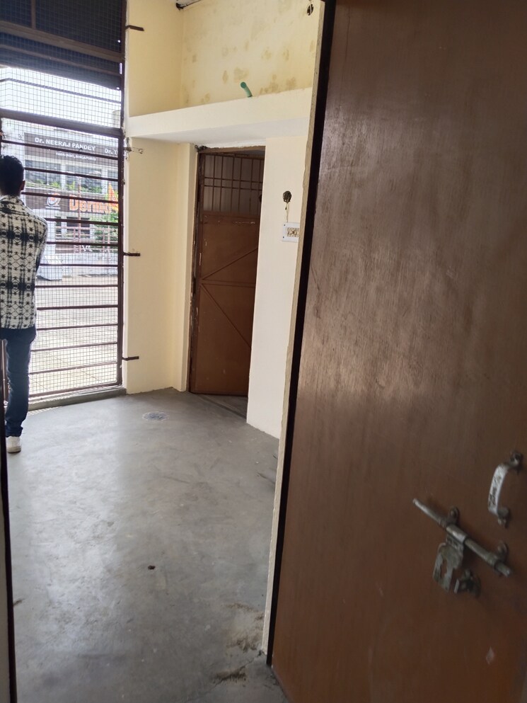 undefined, gomti nagar 1 RK 500 Sq.Ft. Builder Floor In Gomti Nagar Lucknow 9098587