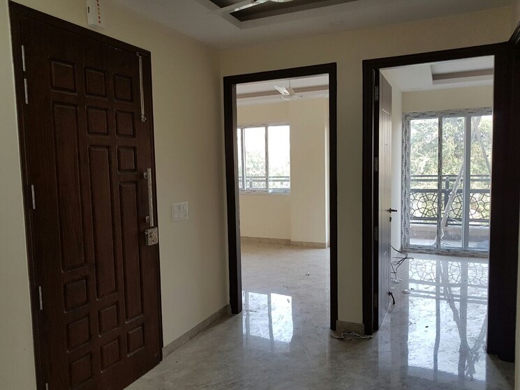 Room, kalkaji 3 Bedroom 1800 Sq.Ft. Builder Floor In Kalkaji Delhi 9098589