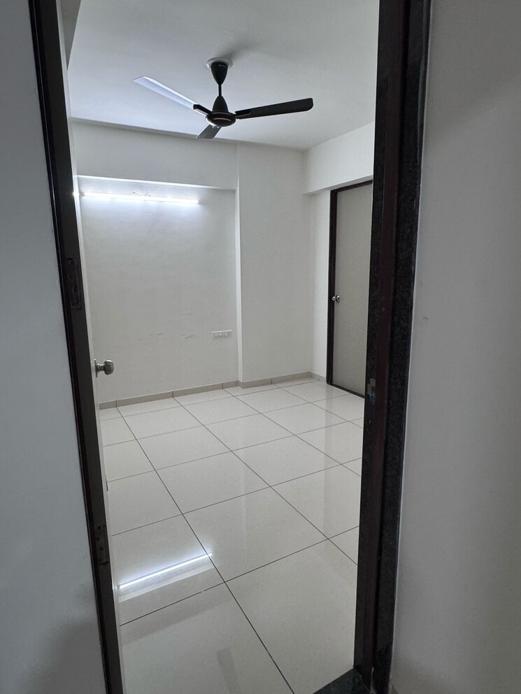 Bedroom, shilaj 3 Bedroom 1559 Sq.Ft. Apartment In Shilaj Ahmedabad 9098640