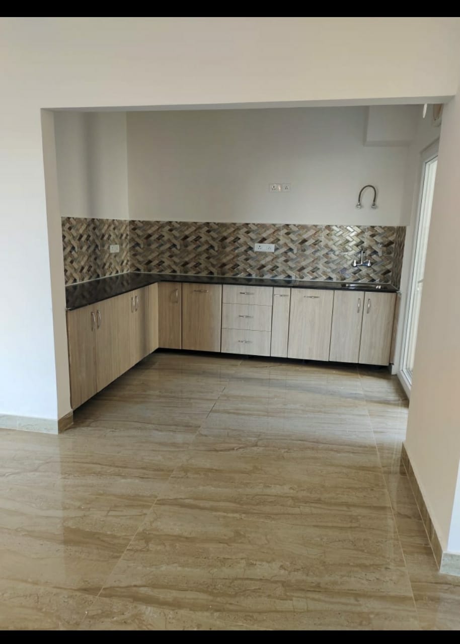 2 BHK Apartment For Sale in Sunshine Apartments Sector 73