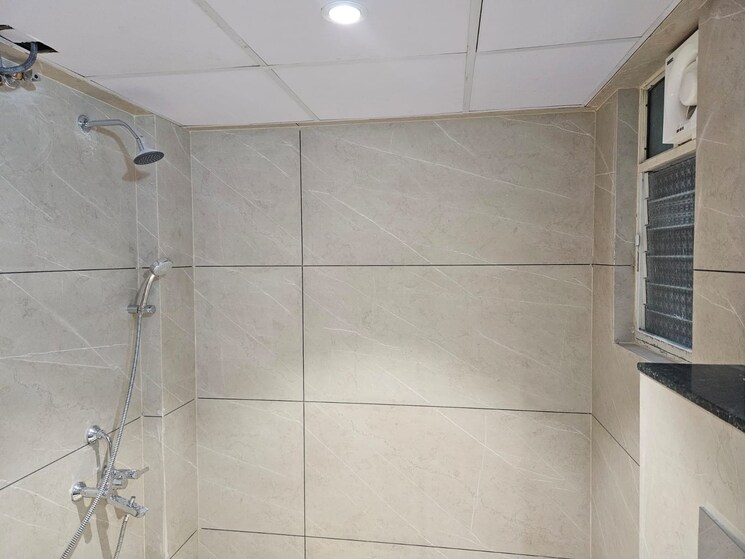 Bathroom, goel-ganga-carnation 3 Bedroom 1620 Sq.Ft. Apartment In Koregaon Park Pune 9098651