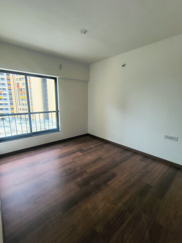 Room in 2 BHK Apartment at Shapoorji Pallonji Joyville Hadapsar Annexe, Hadapsar – for Rent