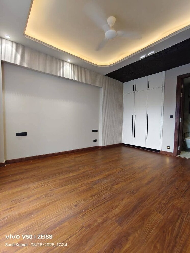 Room, saket 3 Bedroom 2250 Sq.Ft. Builder Floor In Saket Delhi 9098672