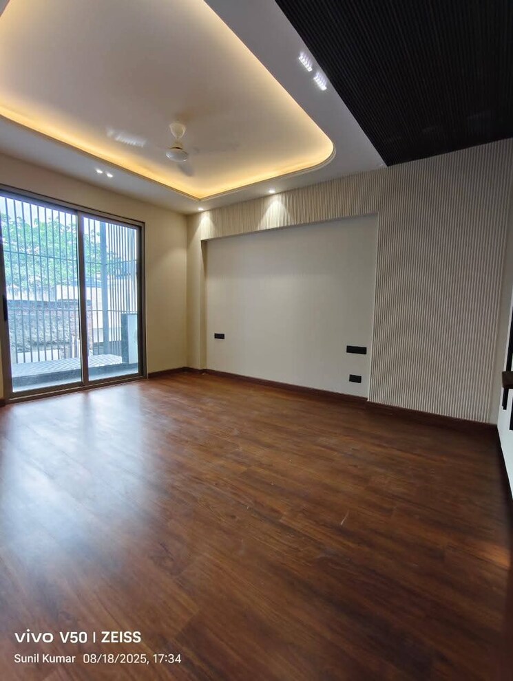 Room, saket 3 Bedroom 2250 Sq.Ft. Builder Floor In Saket Delhi 9098672