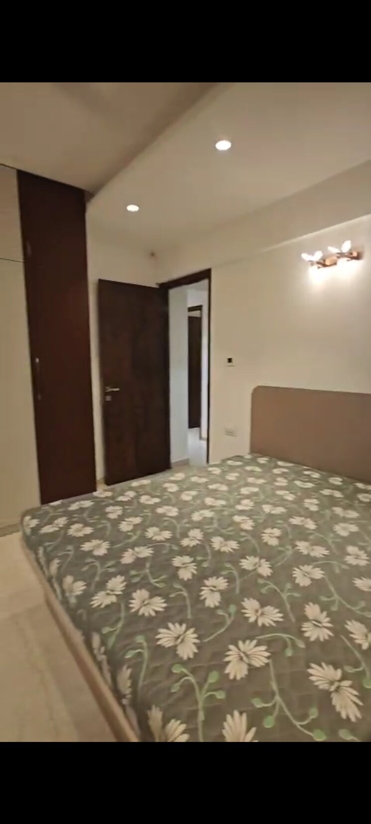 Bedroom, platinum-life 3 Bedroom 1050 Sq.Ft. Apartment In Andheri West Mumbai 9098674