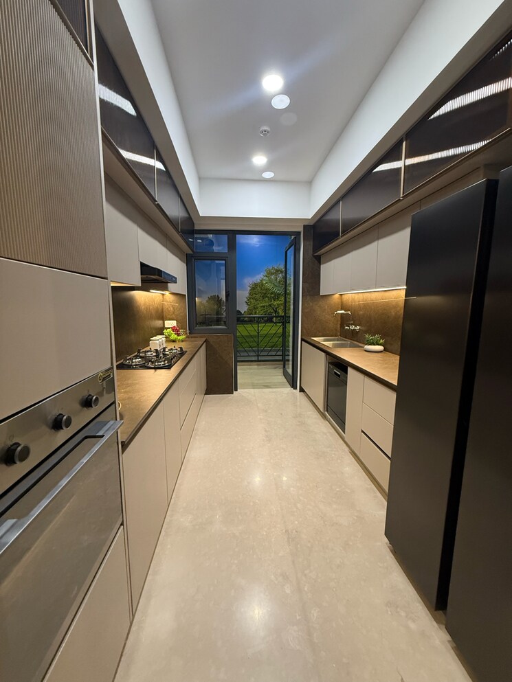 Balcony, hero-homes-palatial 3.5 Bedroom 2833 Sq.Ft. Apartment In Tek Chand Nagar Gurgaon 9098761