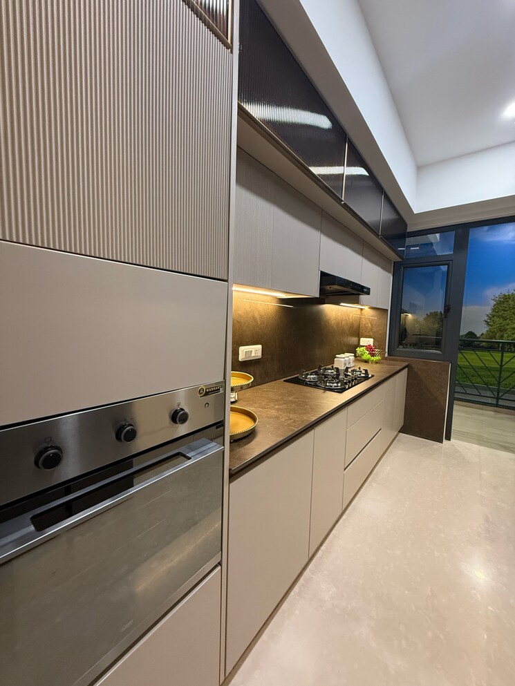 Kitchen, hero-homes-palatial 3.5 Bedroom 2833 Sq.Ft. Apartment In Tek Chand Nagar Gurgaon 9098761