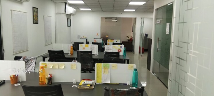Team Area, sector 63 Commercial Office Space 1800 Sq.Ft. In Sector 63 Noida 9098801