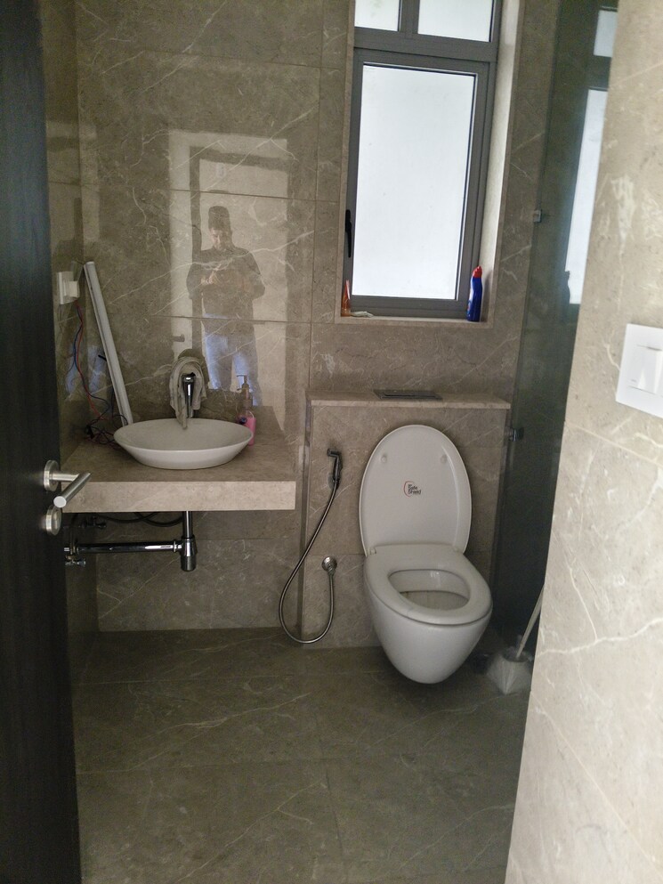Bathroom, oberoi-sky-city 3 Bedroom 1073 Sq.Ft. Apartment In Borivali East Mumbai 9098778