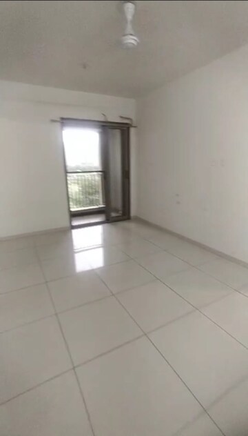 Room in 3 BHK Apartment at Shivalik Sharda Park View, Shela – for Rent