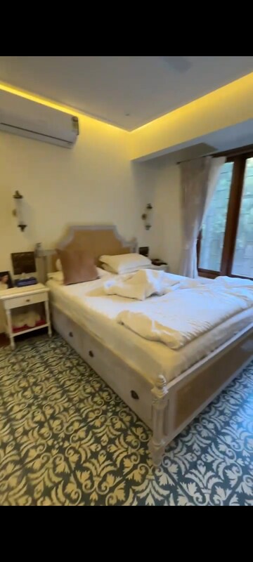 Bedroom in 1 BHK Apartment at Tranquility Apartments, Andheri West – for Rent