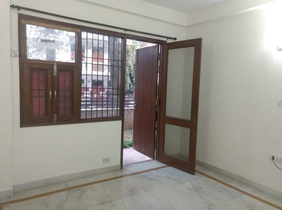 2 BHK Apartment For Rent in Panchsheel Greens