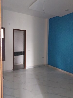 Room in 4 BHK Independent House at Meerut Cantt – for Sale