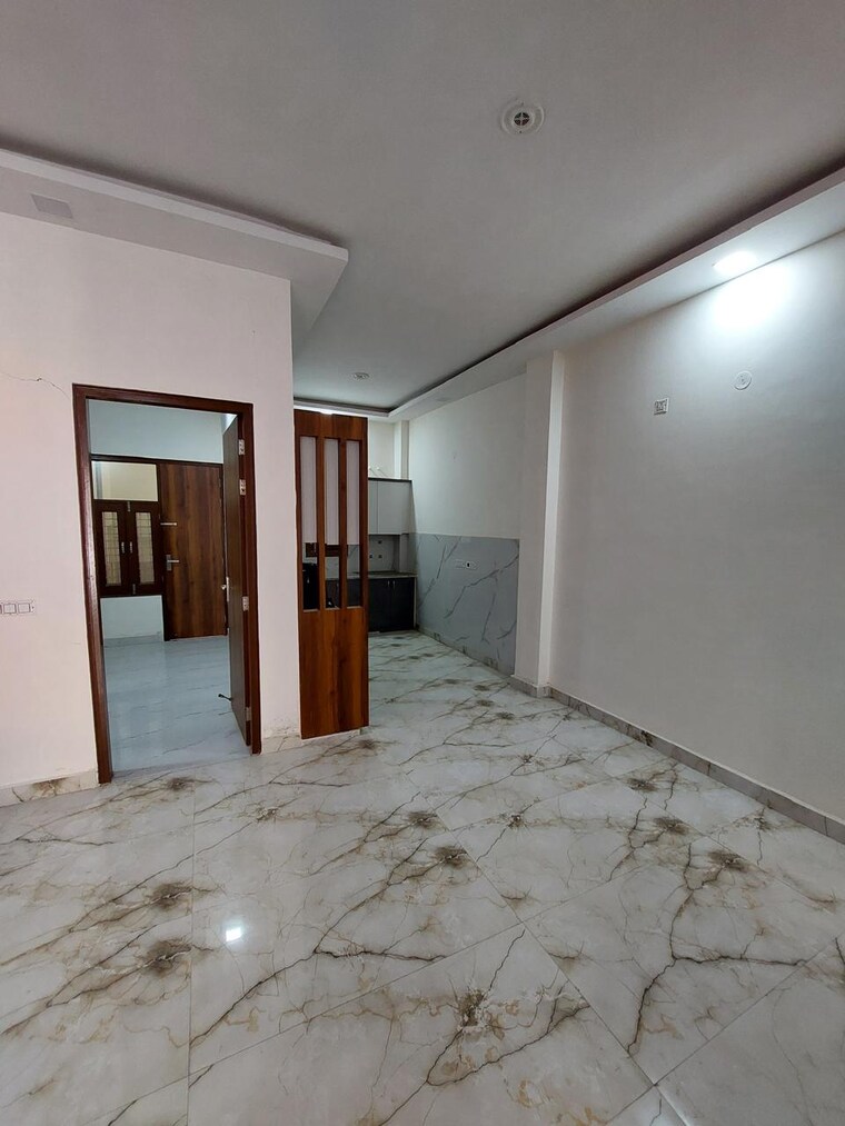 Room, meerut cantt 4 Bedroom 120 Sq.Yd. Independent House In Meerut Cantt Meerut 9098914