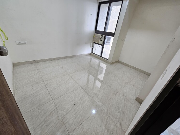 Room, lodha-quality-home-tower-5 1 Bedroom 338 Sq.Ft. Apartment In Saket Complex Thane 9098891