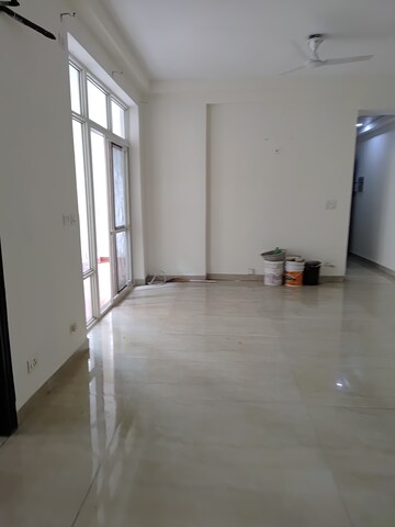 Bathroom in 2.5 BHK Apartment at SDS NRI Residency, Sector 45 – for Rent