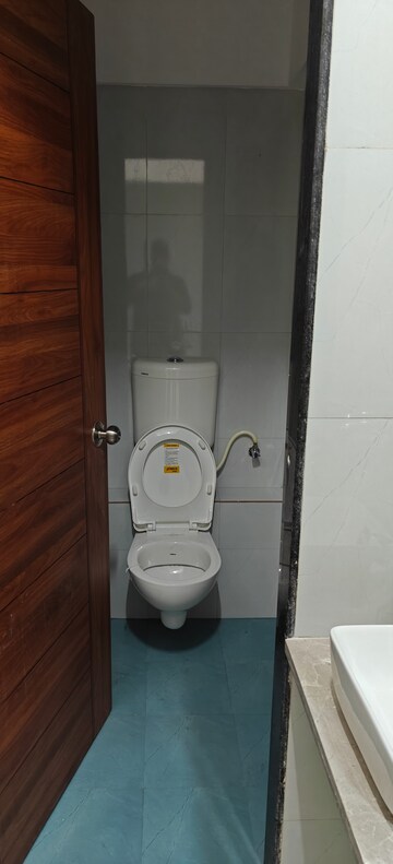 Attached Bathroom in 1 BHK Apartment at Haware Amara, Vikhroli East – for Rent