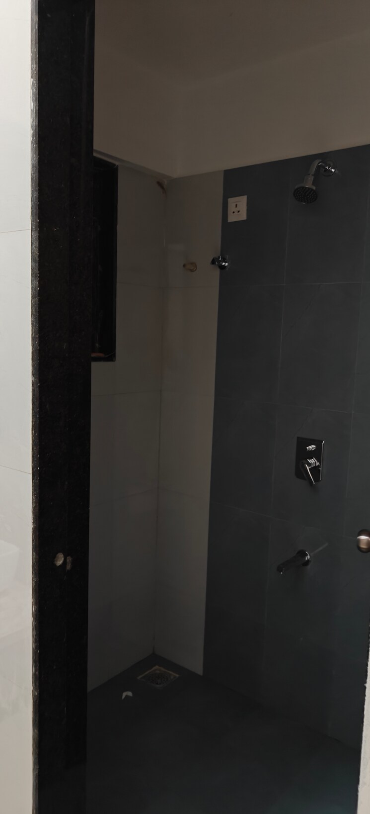 Bathroom, haware-amara 1 Bedroom 375 Sq.Ft. Apartment In Vikhroli East Mumbai 9098948