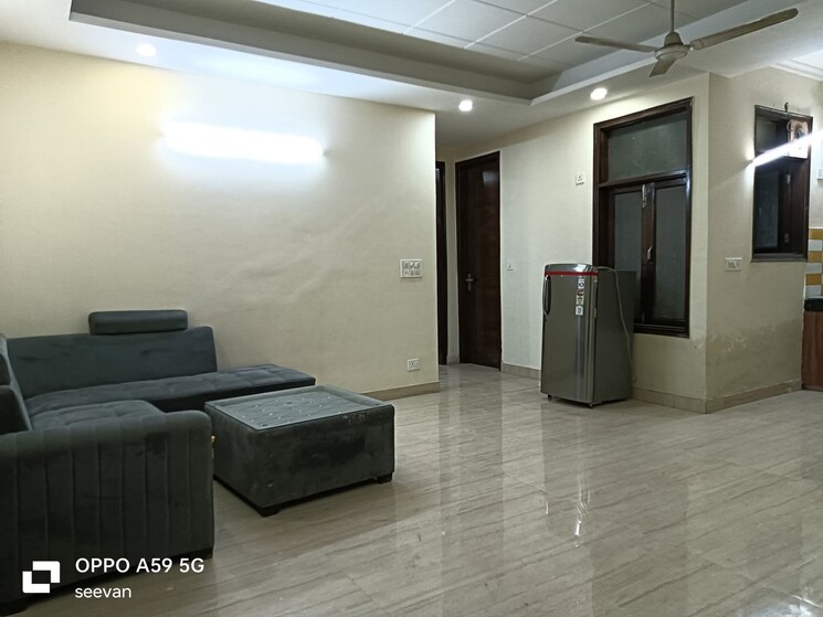 Living Room, paryavaran complex 3 Bedroom 1800 Sq.Ft. Builder Floor In Paryavaran Complex Delhi 9098929