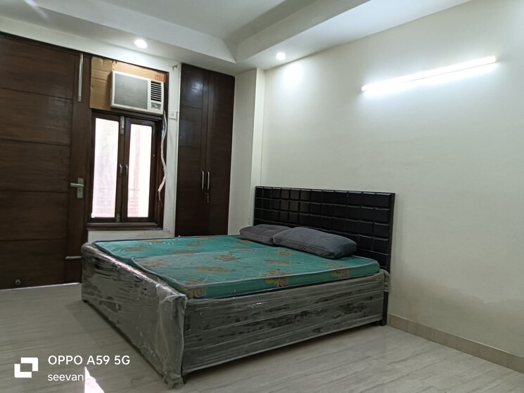 Bedroom, paryavaran complex 3 Bedroom 1800 Sq.Ft. Builder Floor In Paryavaran Complex Delhi 9098929