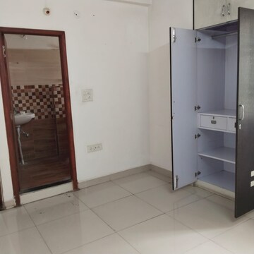 Room in 3 BHK Apartment at Hoshangabad Road – for Rent