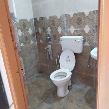 Bathroom in 3 BHK Apartment at Hoshangabad Road – for Rent