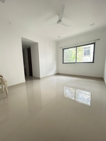 Room in 1 BHK Apartment at Koregaon Park – for Rent