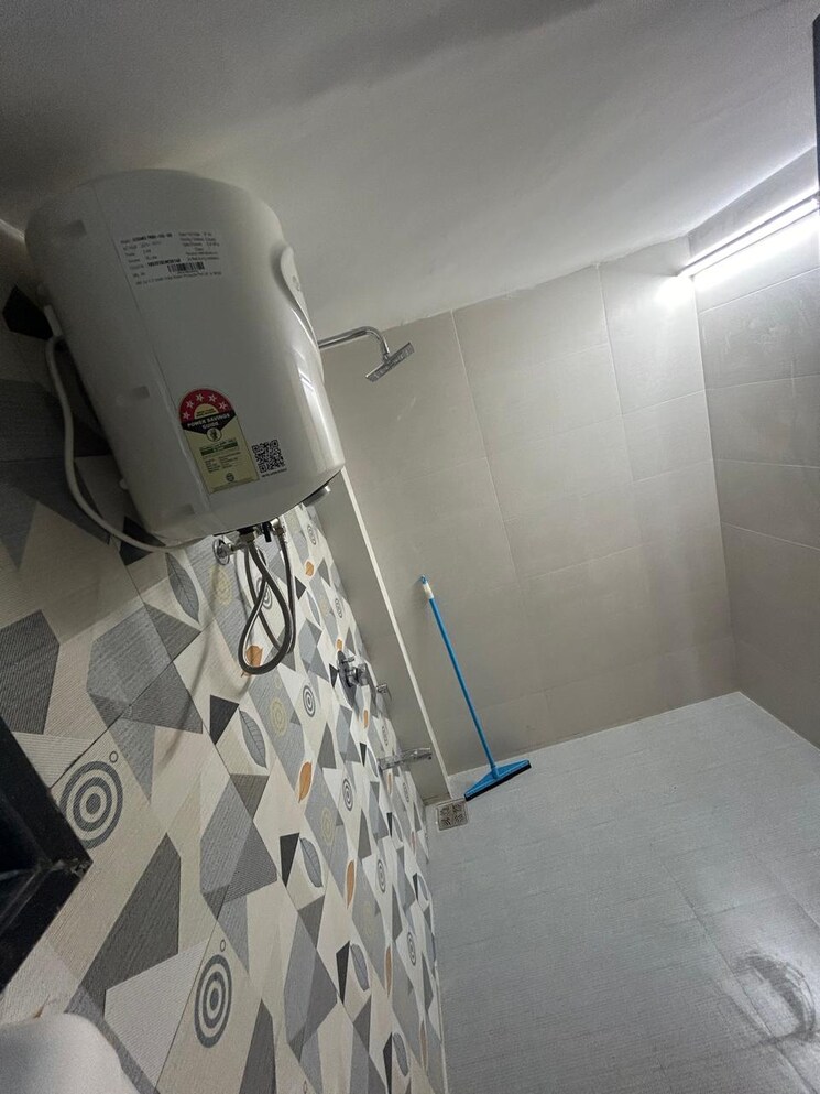 Bathroom, koregaon park 1 Bedroom 550 Sq.Ft. Apartment In Koregaon Park Pune 9098932