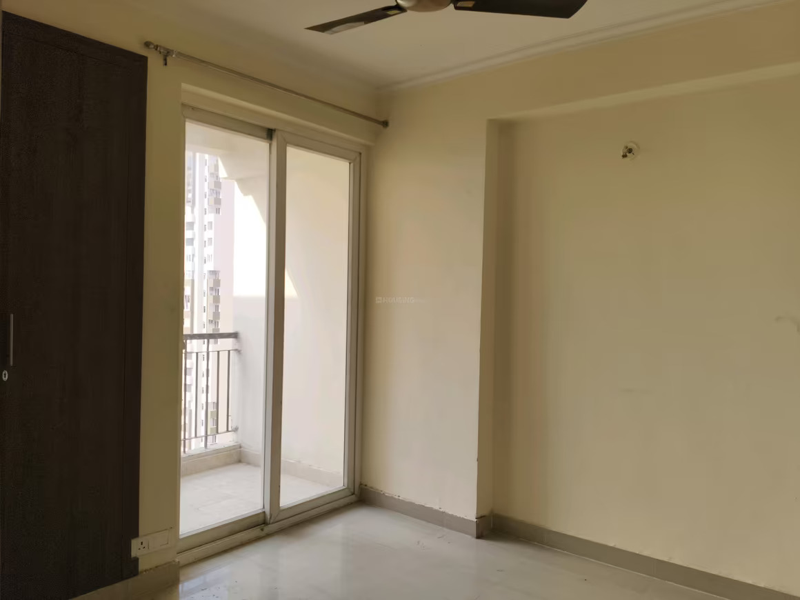 3 BHK Apartment For Sale in Amrapali Leisure Valley