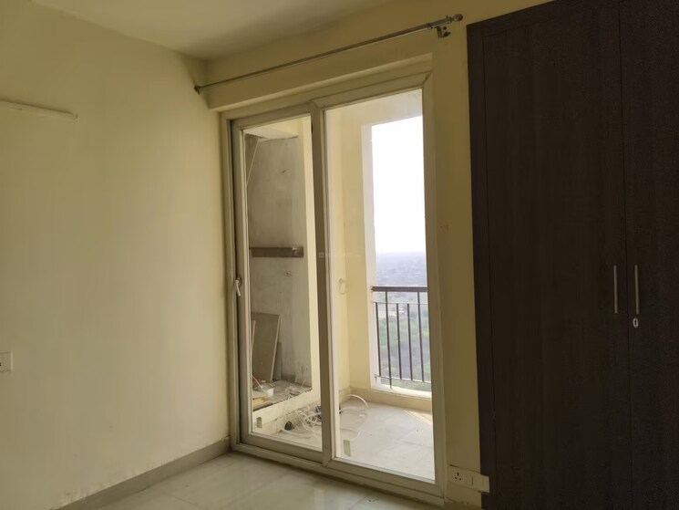 Room, amrapali-leisure-valley 3 Bedroom 1145 Sq.Ft. Apartment In Tech Zone 4 Greater Noida Greater Noida 9098870
