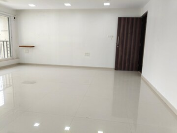 Room in 2.5 BHK Apartment at DLH Orchid, Andheri West – for Rent