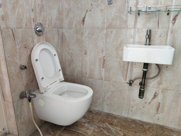 Bathroom in 2.5 BHK Apartment at DLH Orchid, Andheri West – for Rent