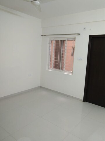 Room in 3 BHK Apartment at R R Dheeraj LakeFront, Dasarahalli Main Road – for Sale