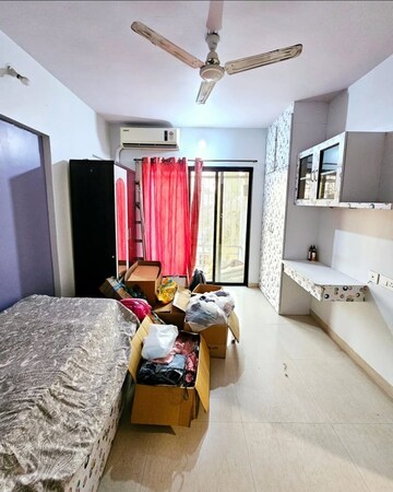 Bedroom in 2 BHK Apartment at Monarch CHS, Andheri East – for Rent