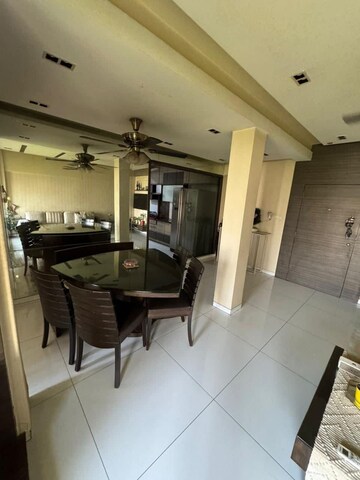 2 BHK Apartment For Rent in Andheri West