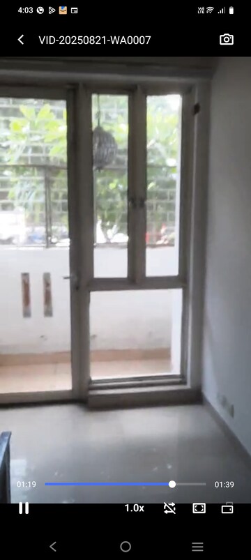 Room in 2.5 BHK Apartment at Sikka Karnam Greens, Sector 143b – for Rent