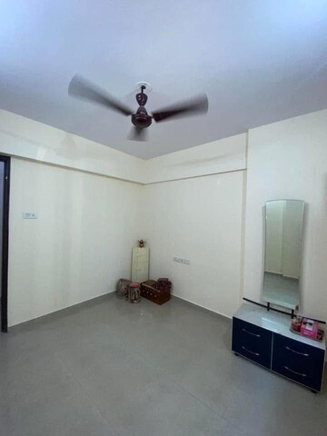 2 BHK Apartment For Rent in Mahavir Kalpavruksha, Ghodbunder Road