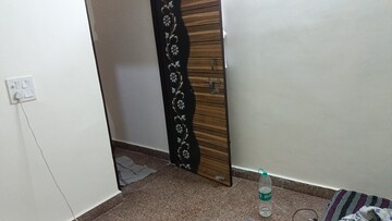 Room in 1 BHK Builder Floor at Vaishali Sector 3 – for Rent