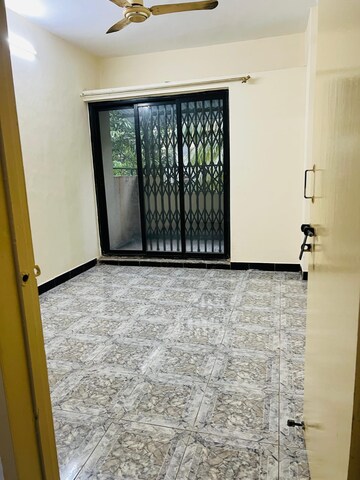 Room in 2 BHK Apartment at Tanishq Apartment, Kharadi – for Rent
