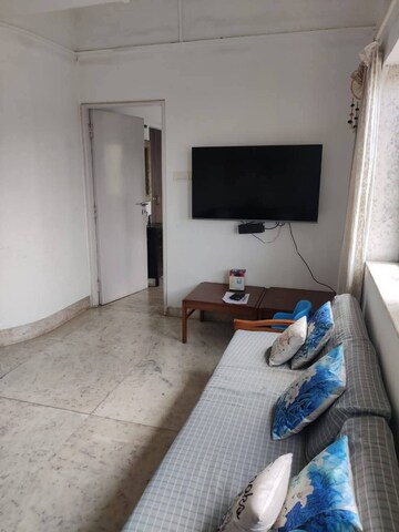 Bedroom in 2 BHK Apartment at Andheri West – for Rent