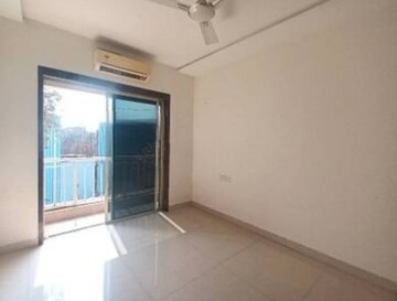 Room in 3 BHK Apartment at Regency Heights, Ghodbunder Road – for Sale