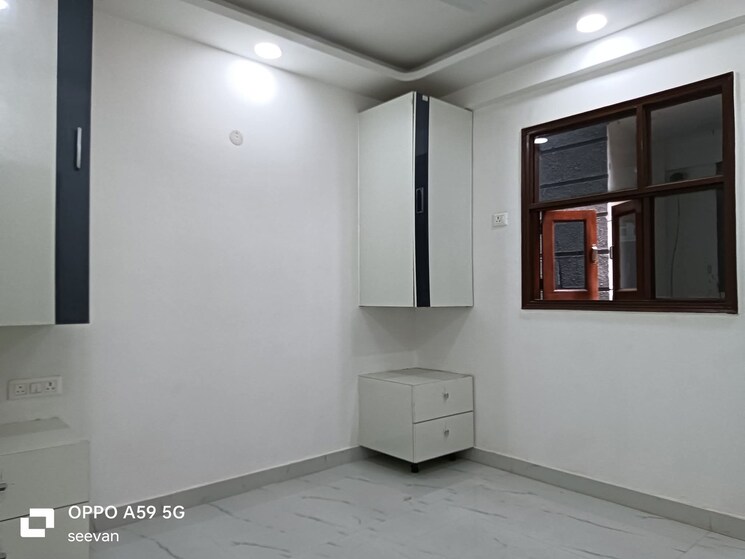 Room, paryavaran complex 2 Bedroom 900 Sq.Ft. Builder Floor In Paryavaran Complex Delhi 9099101