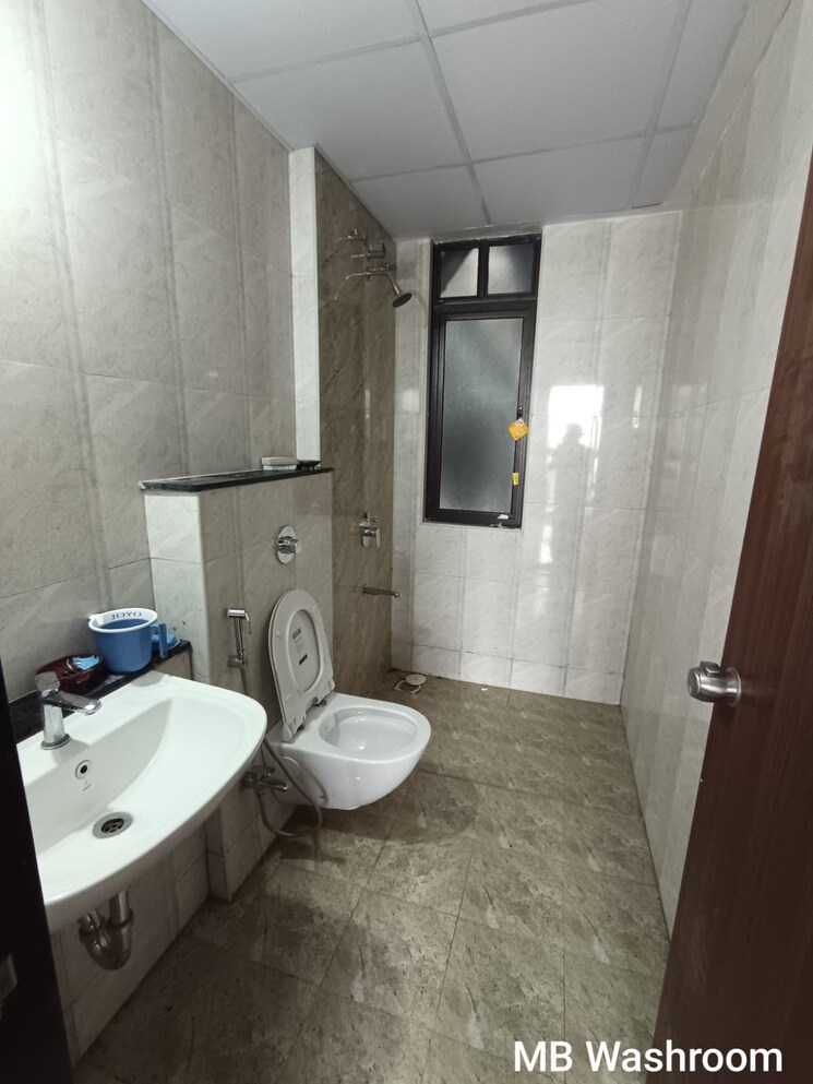 Bathroom, mantra-insignia 2 Bedroom 824 Sq.Ft. Apartment In Mundhwa Pune 9099104